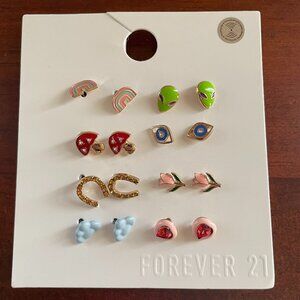 Bundle 3 for $12. 8 Pairs of Forever 21 Stud Earrings